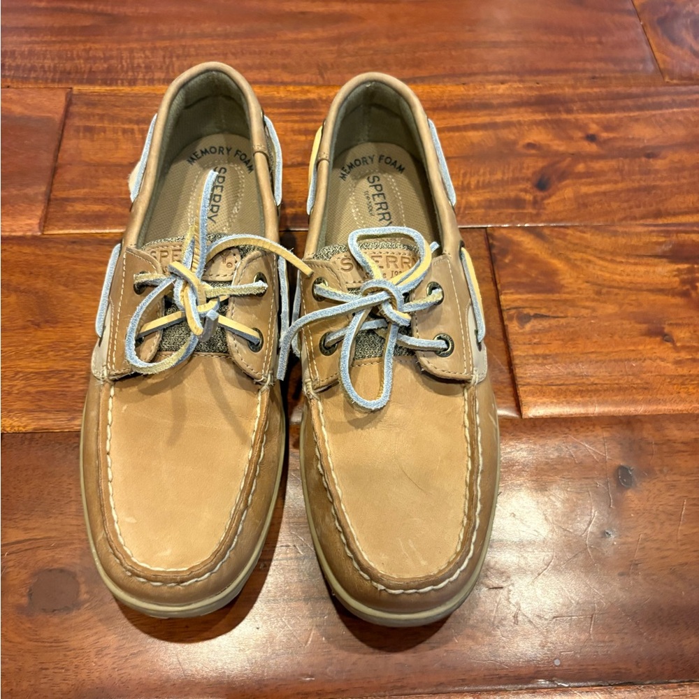 Sperry Tan Boat Shoes with White Laces